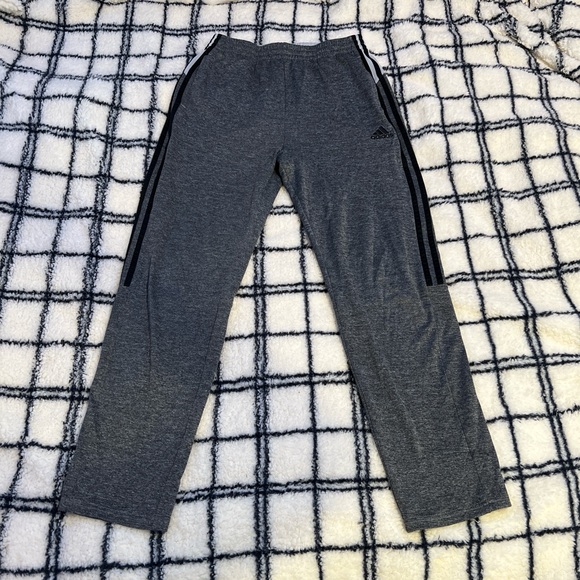 Adidas sweats sz Xl 18/20 - Picture 1 of 3